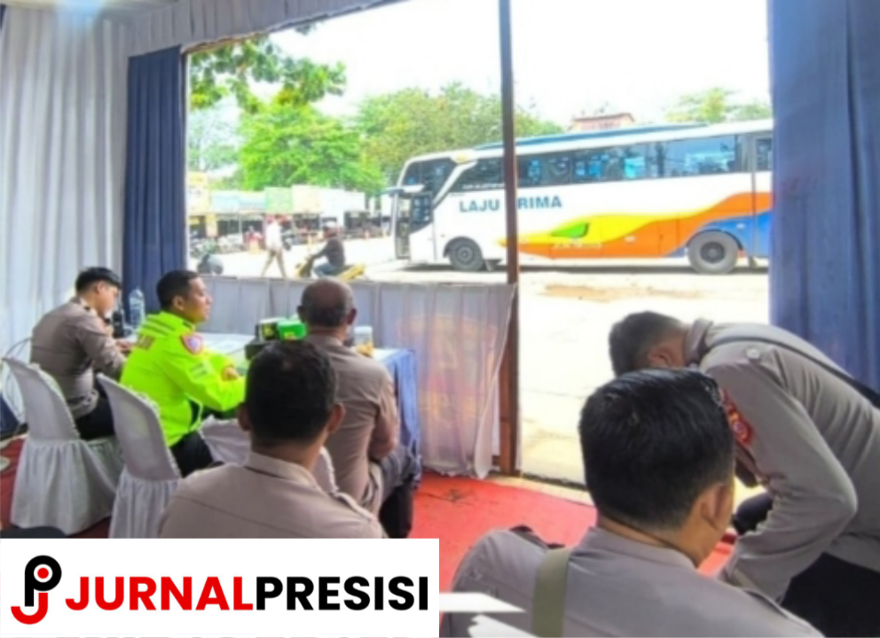 Kapolres Karawang Pimpin Pengecekan Personil Di Terminal Klari, Memastikan Arus Mudik Idhul Fitri 1447H Berjalan Aman Dan Lancar
